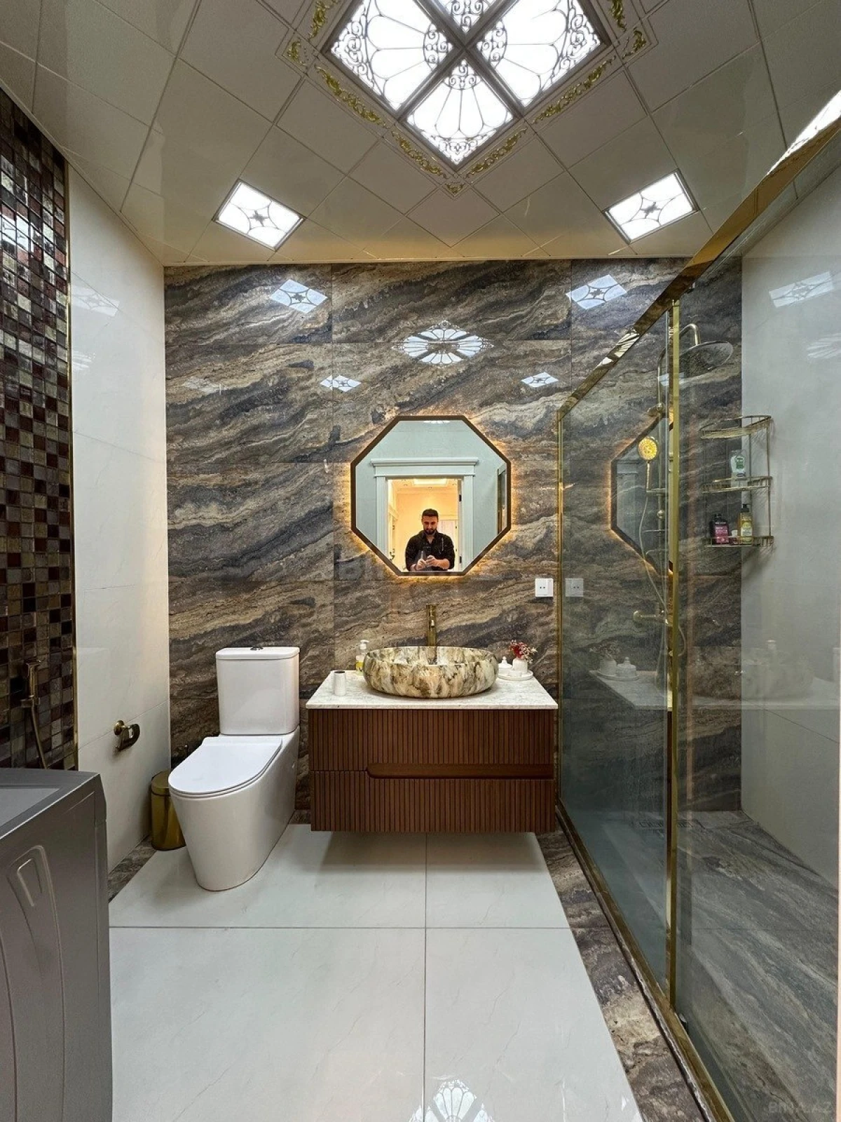 Satılır 3 otaqlı mənzil 148 m²