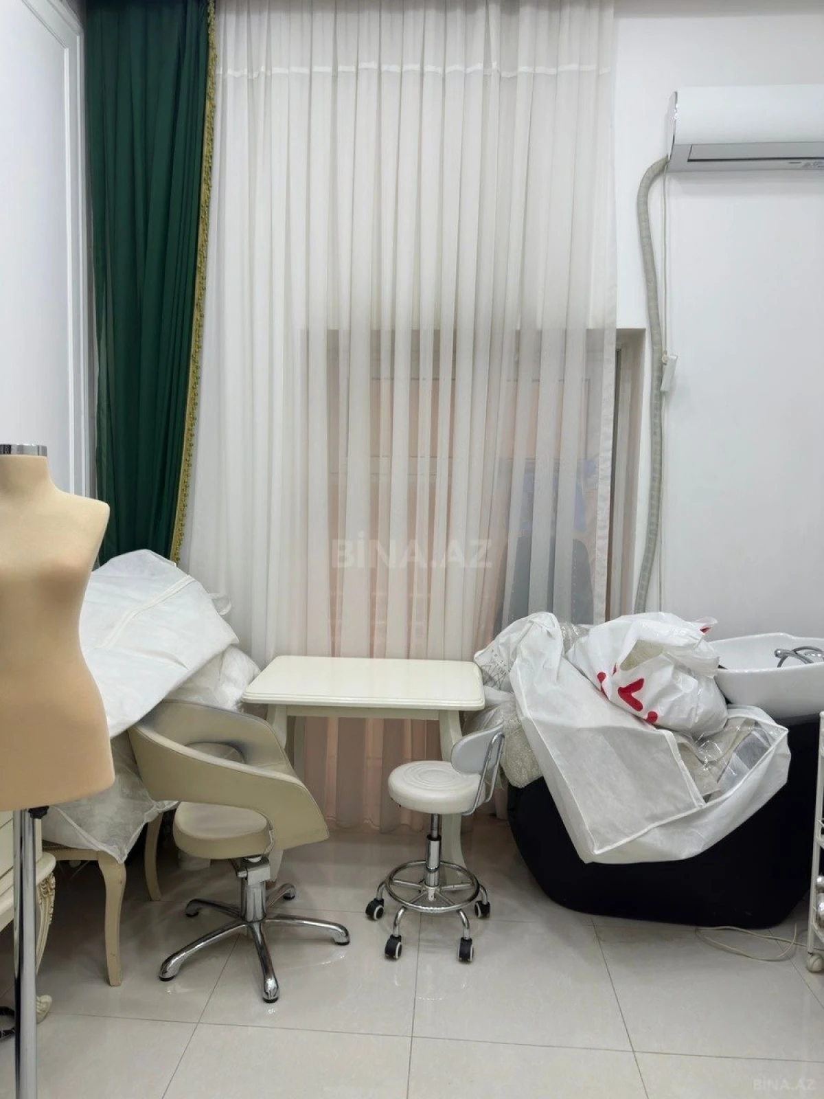 Satılır obyekt 165 m²