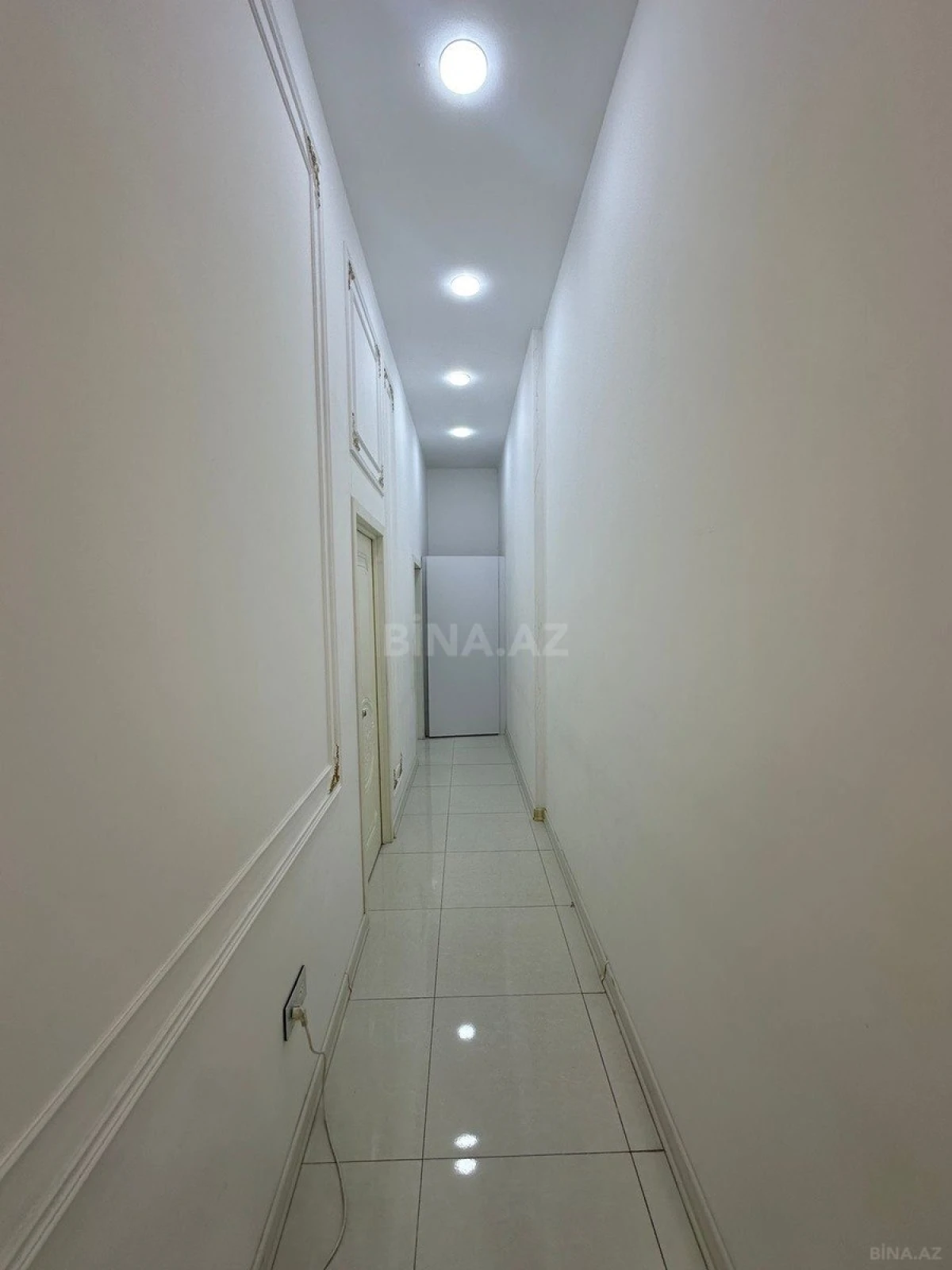 Satılır obyekt 165 m²