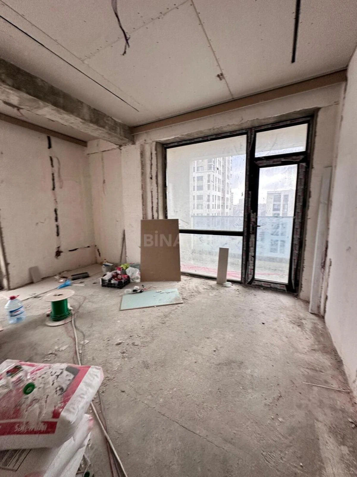 Satılır 3 otaqlı mənzil 100 m²