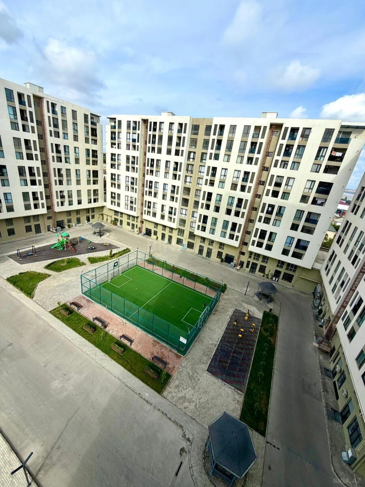 Satılır 3 otaqlı mənzil 100 m²