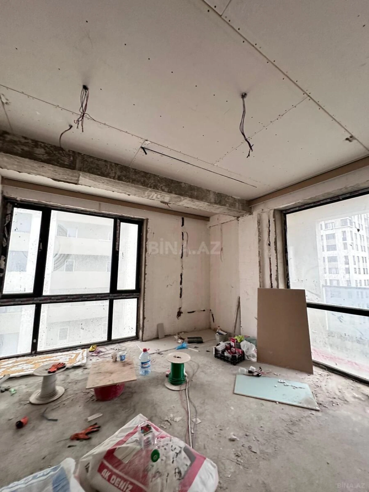 Satılır 3 otaqlı mənzil 100 m²