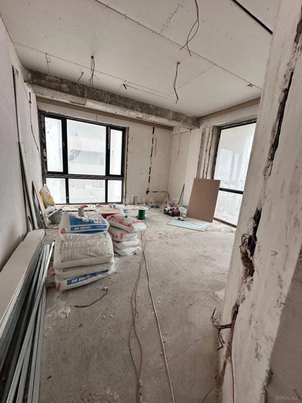 Satılır 3 otaqlı mənzil 100 m²