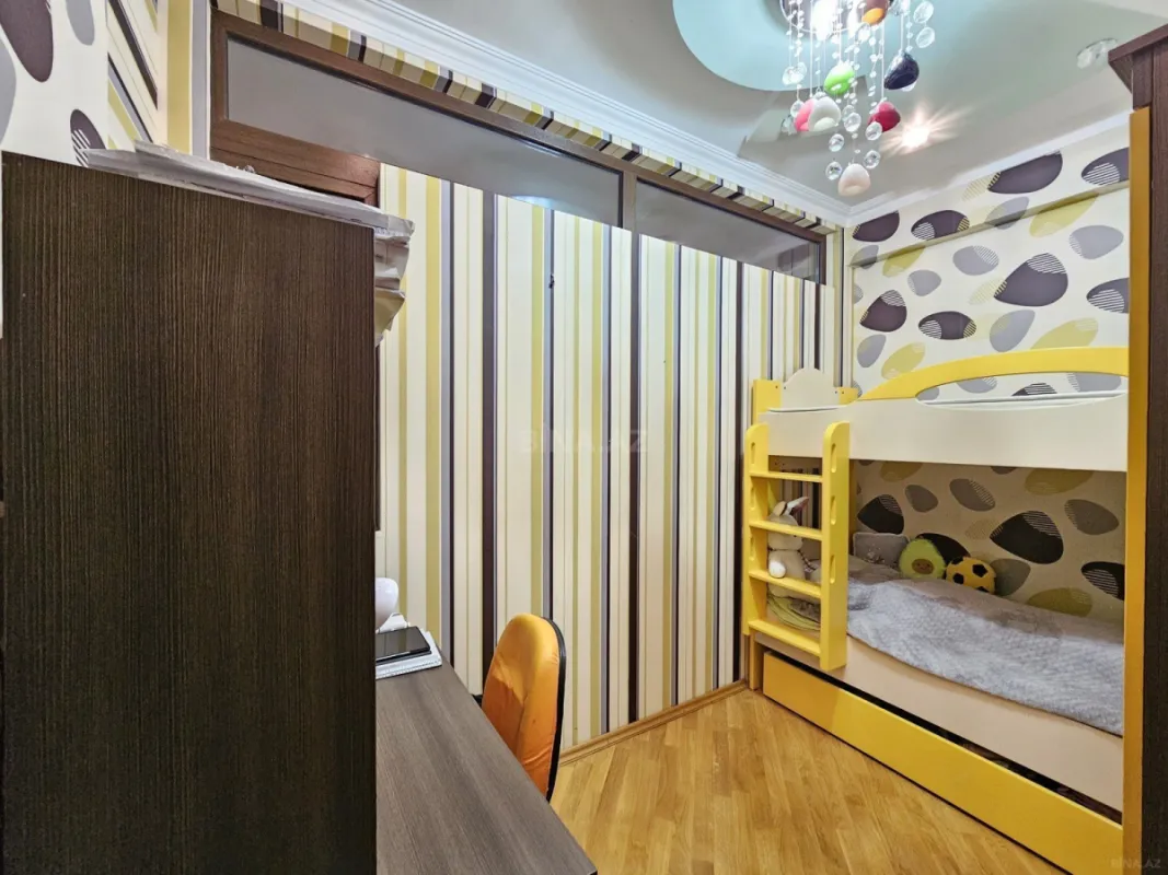 Satılır 3 otaqlı mənzil 93 m²