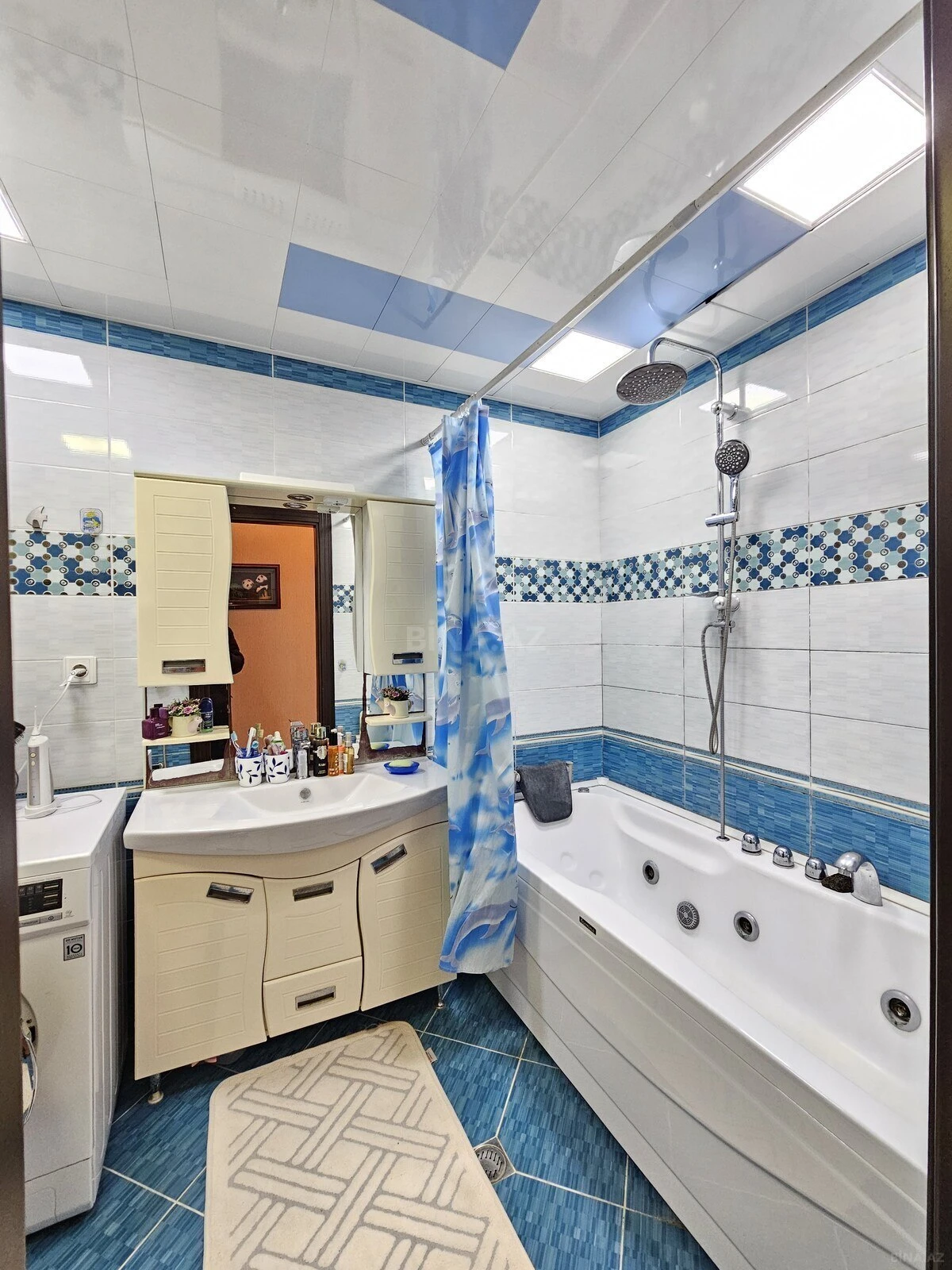 Satılır 3 otaqlı mənzil 93 m²