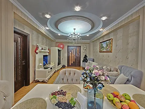 Satılır 3 otaqlı mənzil 93 m²