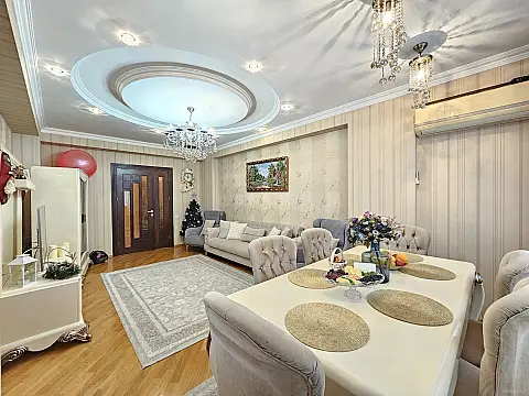 Satılır 3 otaqlı mənzil 93 m²