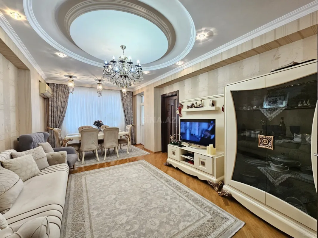 Satılır 3 otaqlı mənzil 93 m²