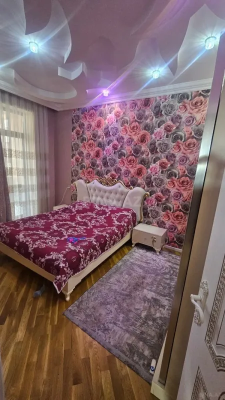 Satılır 3 otaqlı mənzil 123 m²
