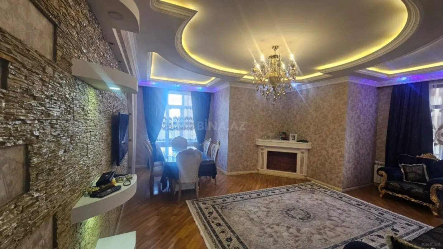 Satılır 3 otaqlı mənzil 123 m²
