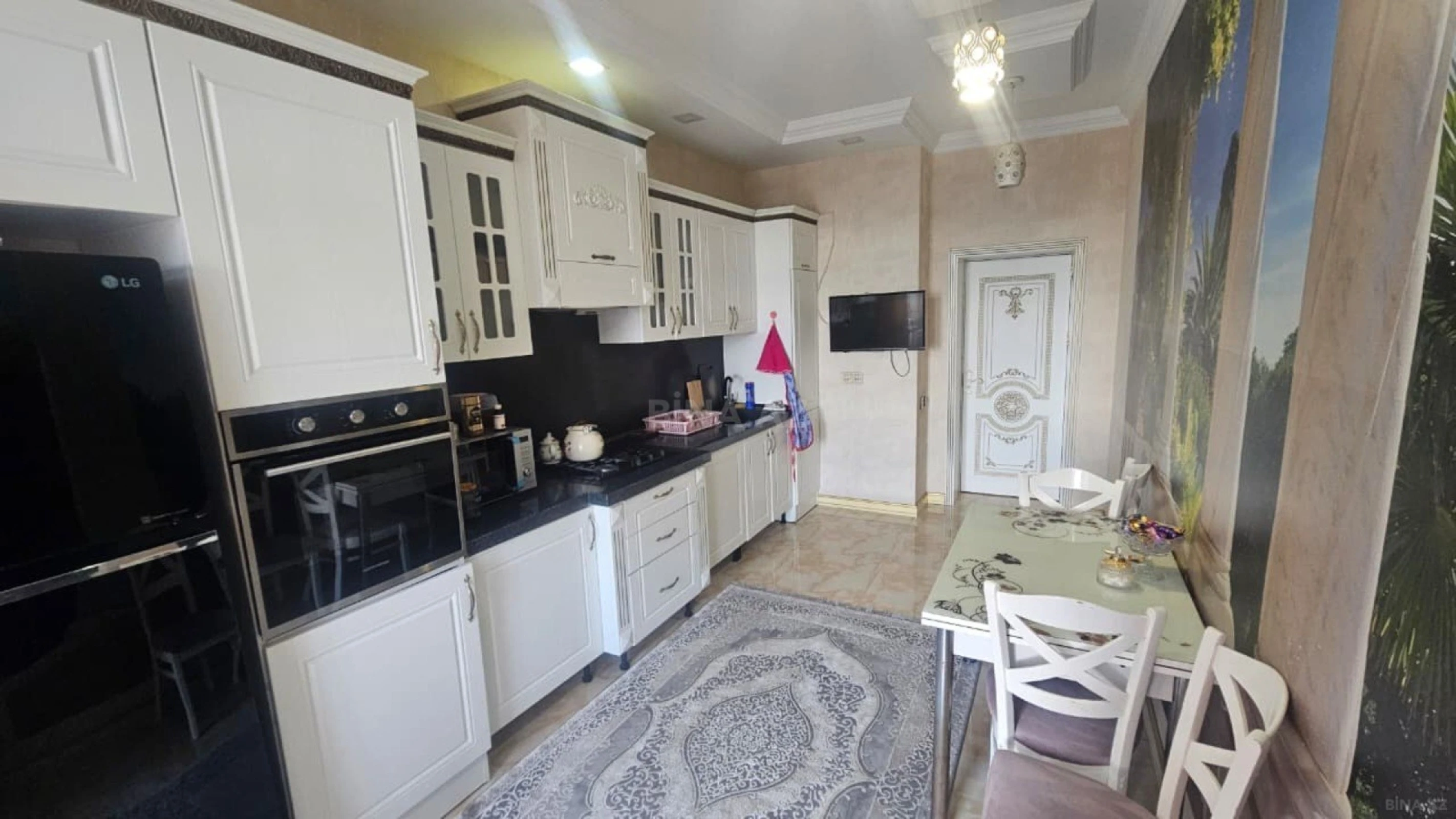 Satılır 3 otaqlı mənzil 123 m²