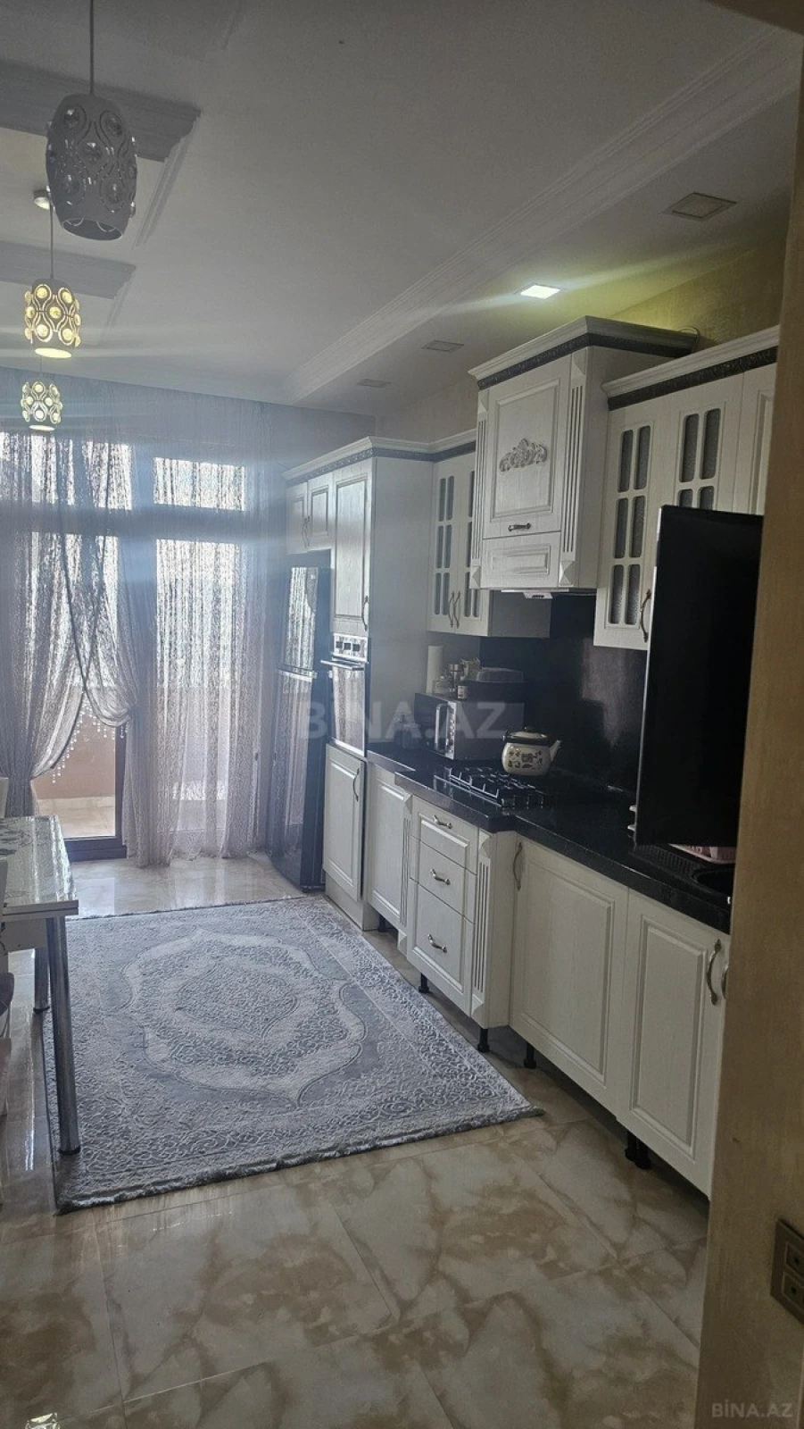 Satılır 3 otaqlı mənzil 123 m²