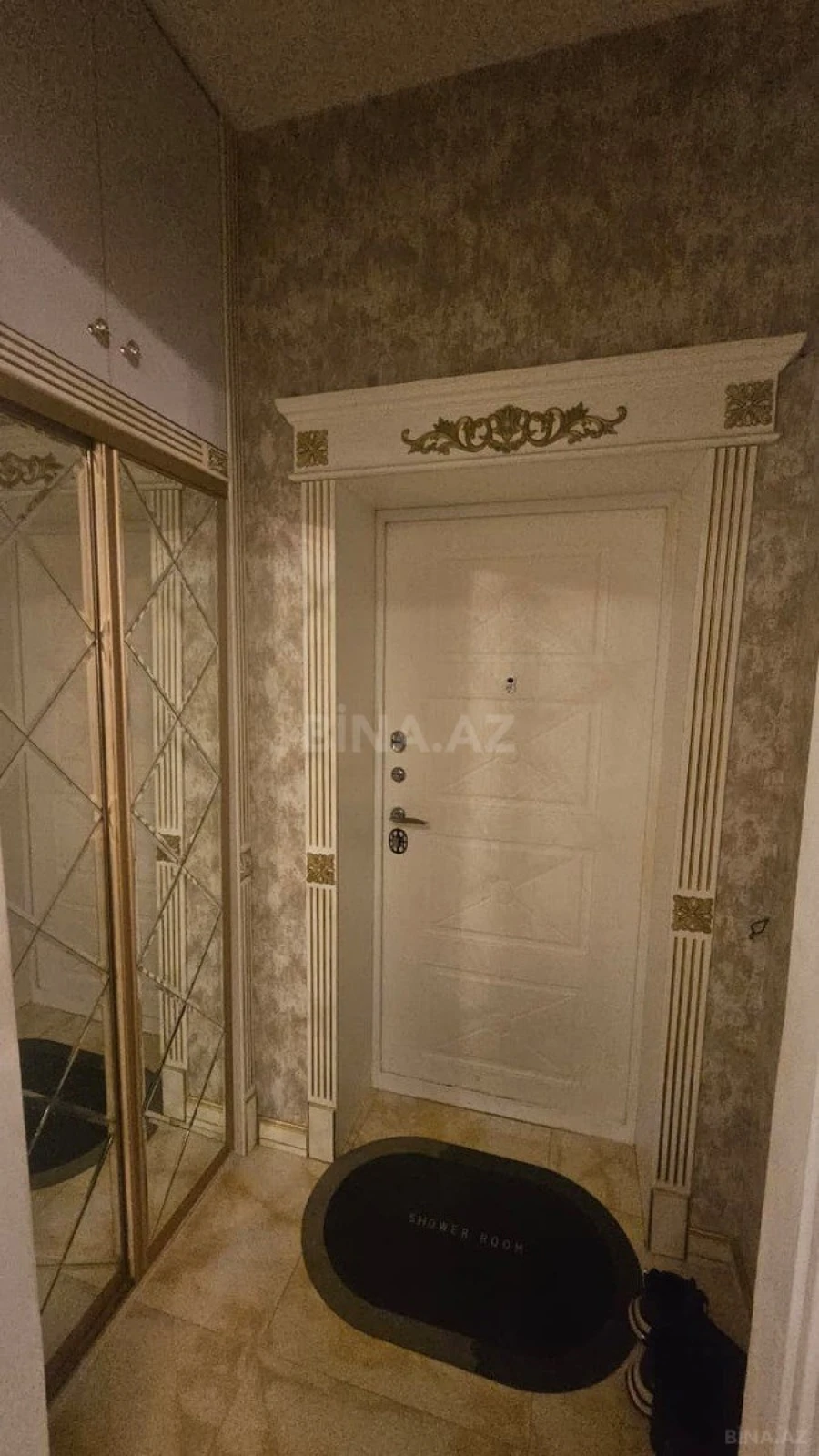 Satılır 3 otaqlı mənzil 123 m²