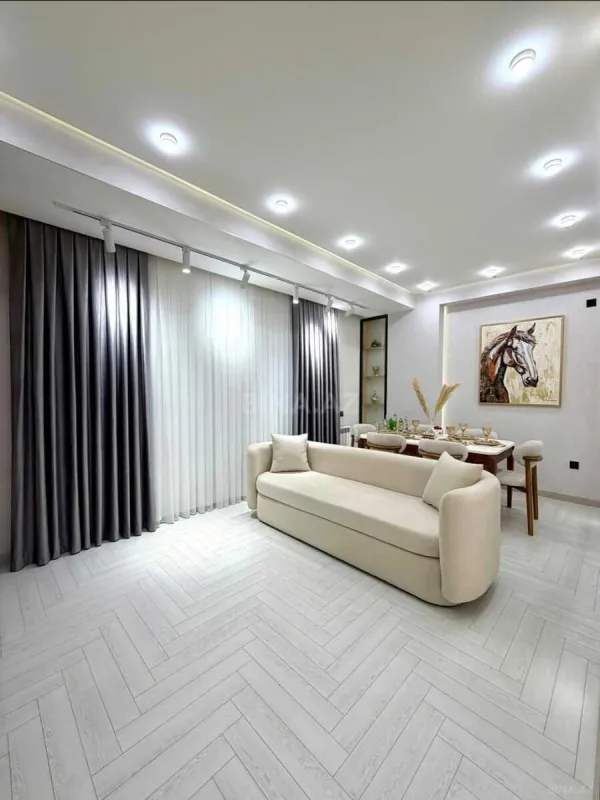 Satılır 2 otaqlı mənzil 81 m²