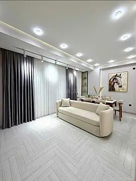 Satılır 2 otaqlı mənzil 81 m²