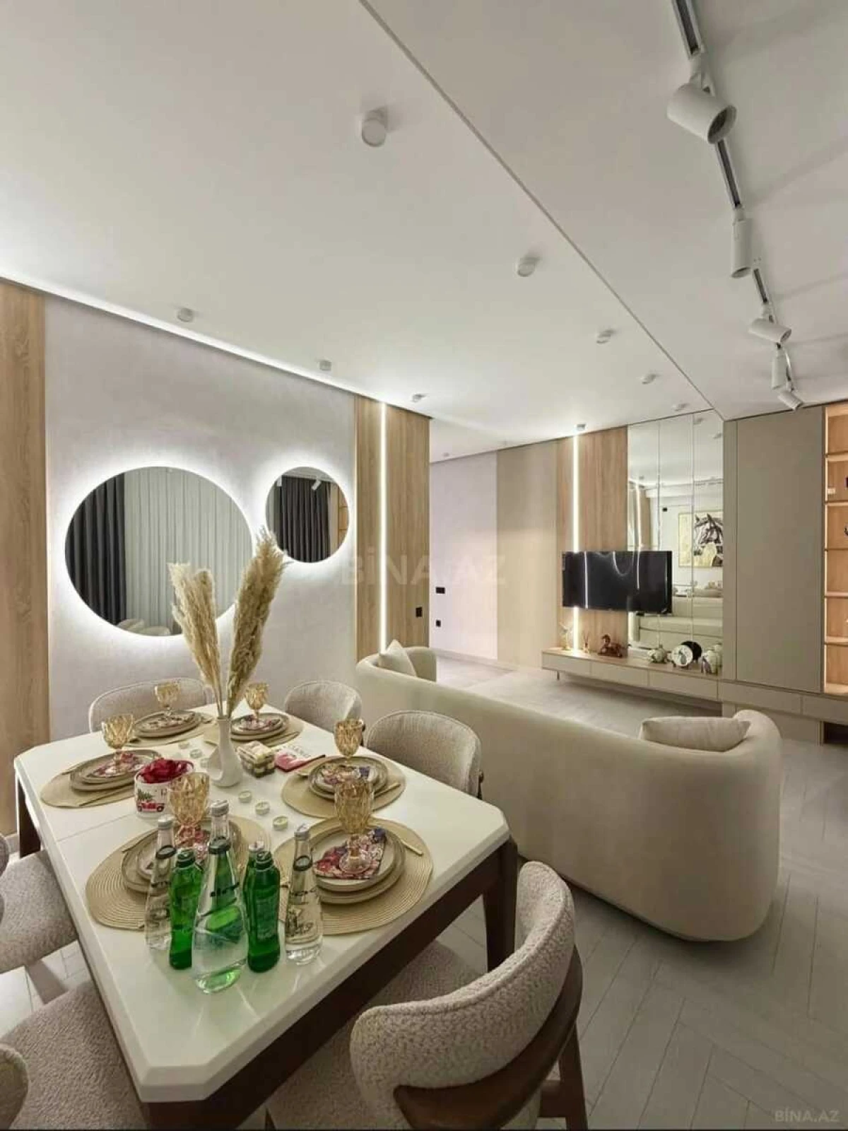 Satılır 2 otaqlı mənzil 81 m²