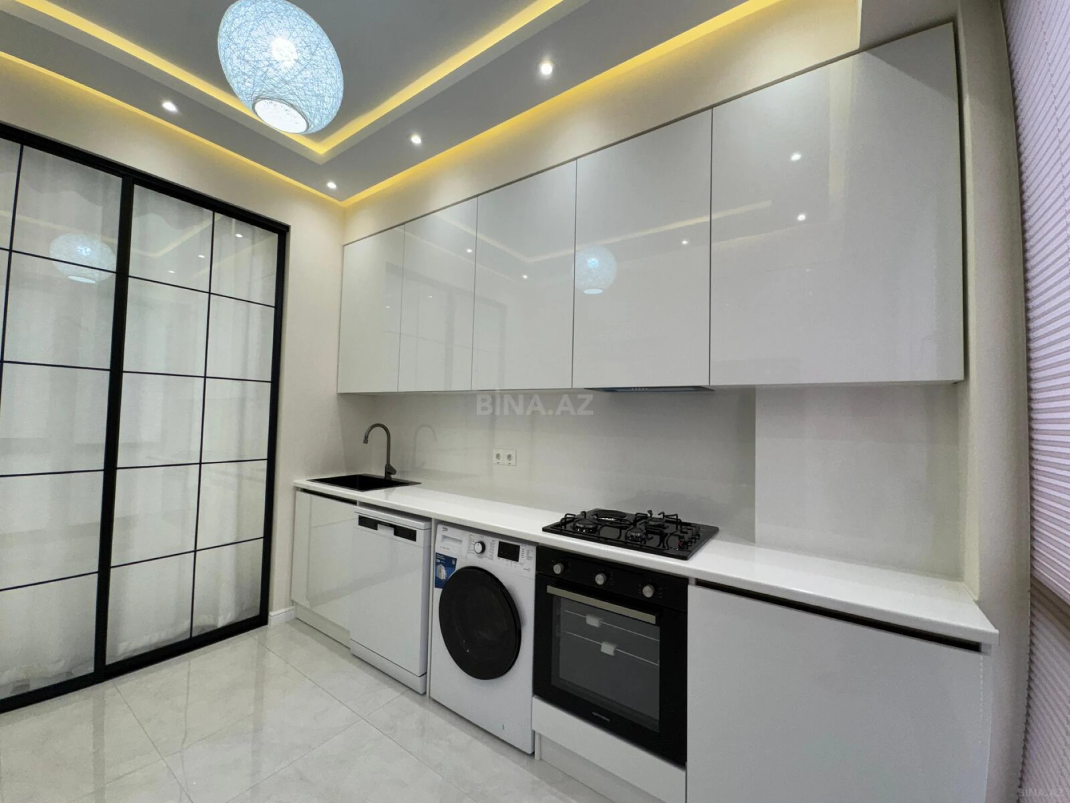 Satılır 3 otaqlı mənzil 99 m²