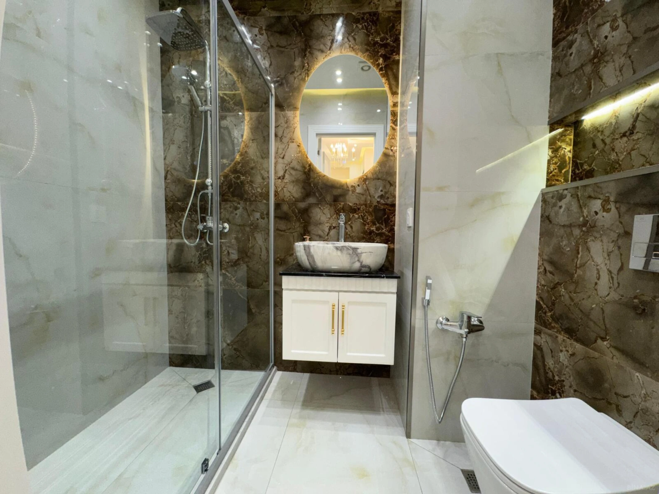 Satılır 3 otaqlı mənzil 99 m²