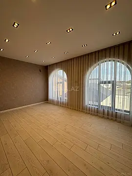 Satılır 4 otaqlı həyət evi 220 m²