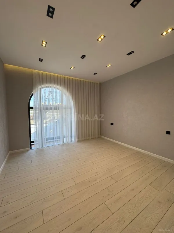 Satılır 4 otaqlı həyət evi 220 m²