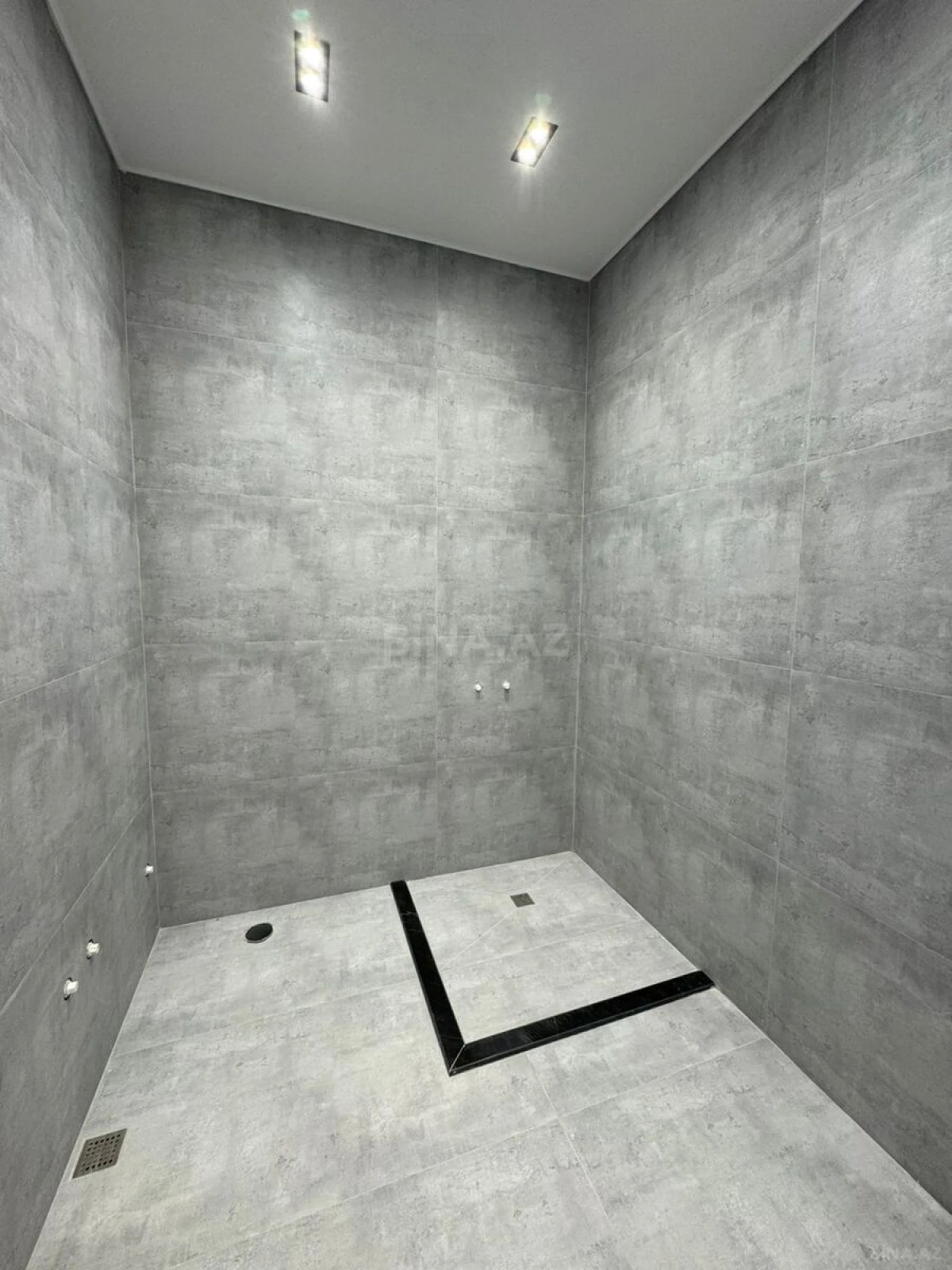 Satılır 4 otaqlı həyət evi 220 m²