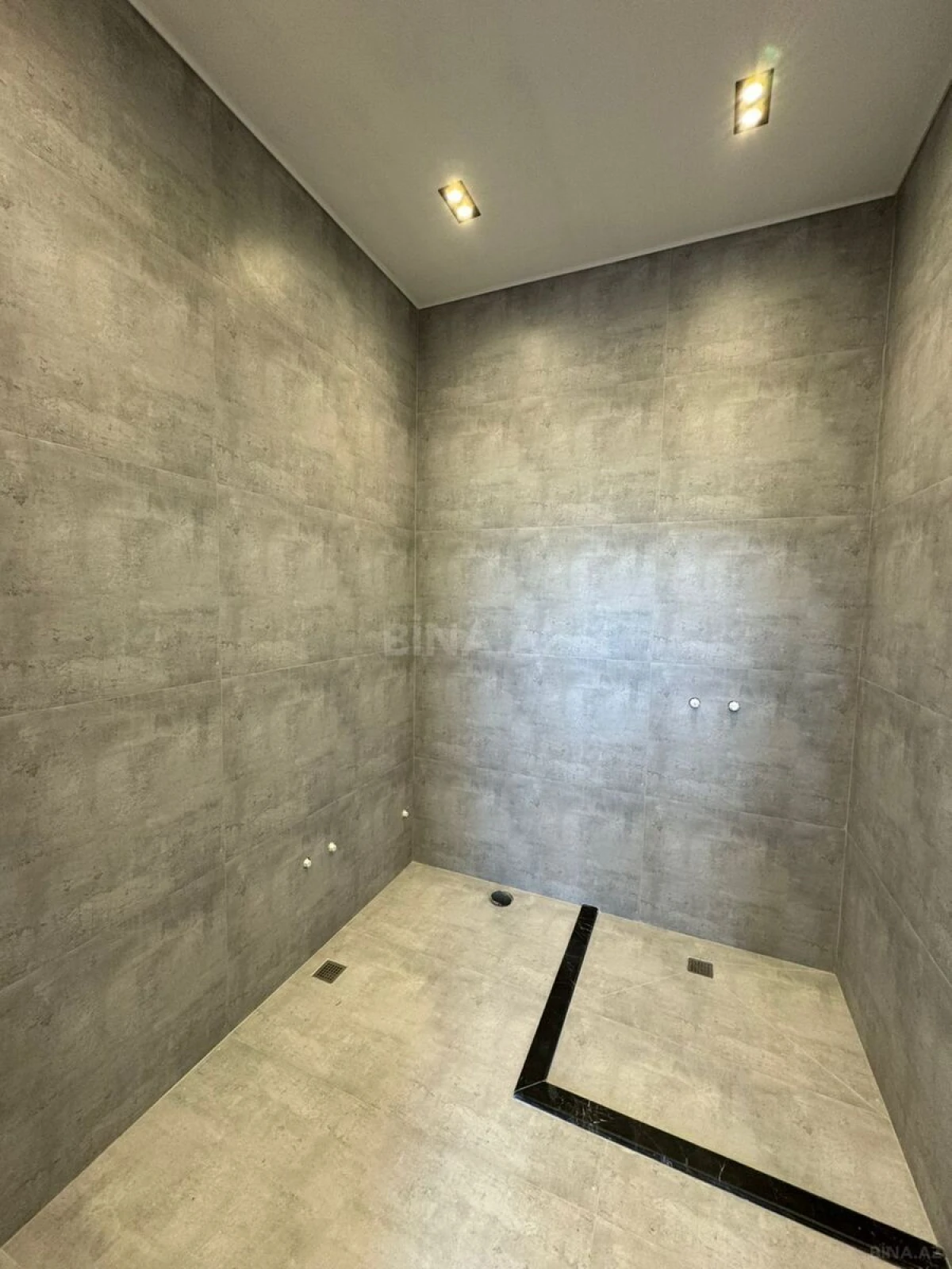 Satılır 4 otaqlı həyət evi 220 m²