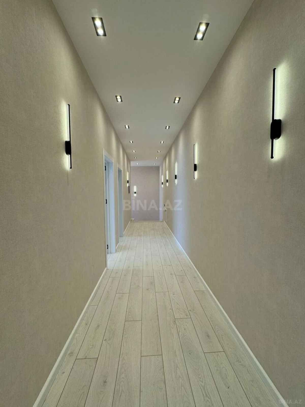 Satılır 4 otaqlı həyət evi 220 m²