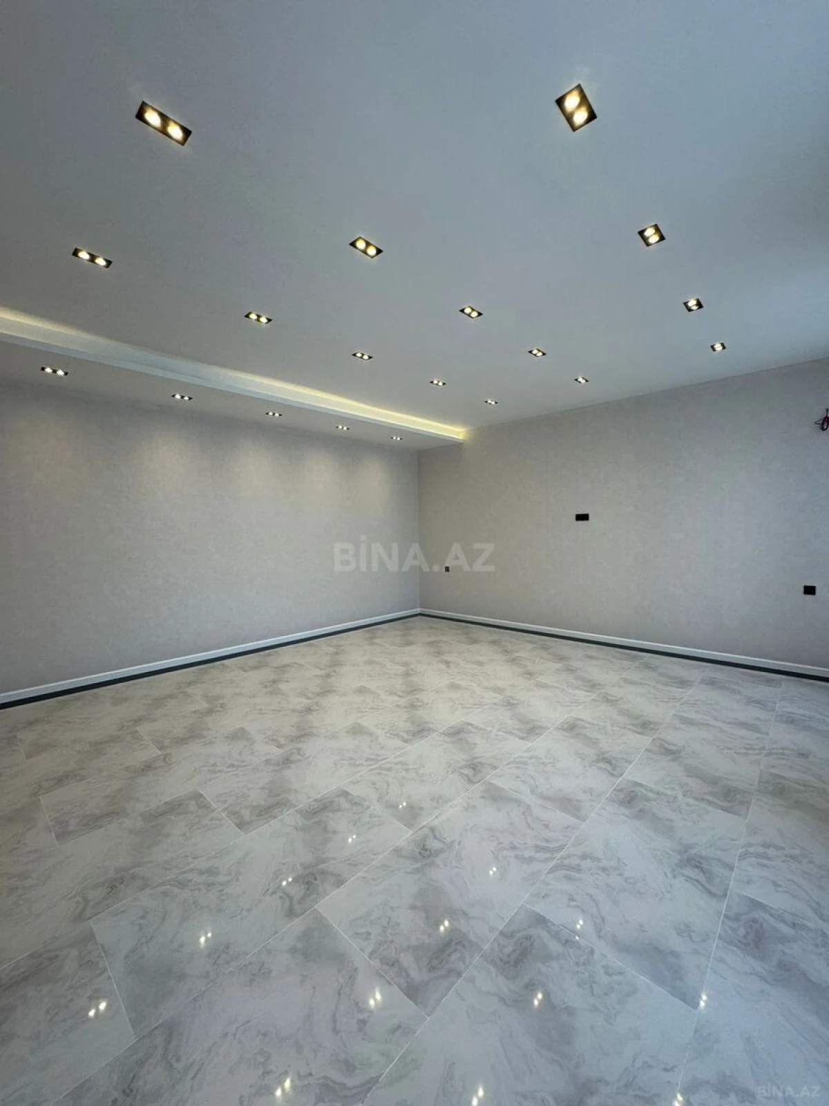 Satılır 4 otaqlı həyət evi 220 m²