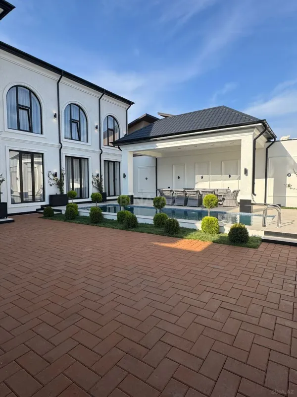 Satılır 4 otaqlı həyət evi 220 m²