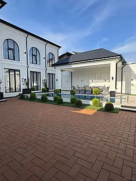 Satılır 4 otaqlı həyət evi 220 m²