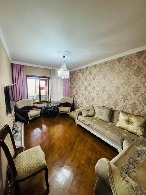 Satılır 2 otaqlı mənzil 65 m²