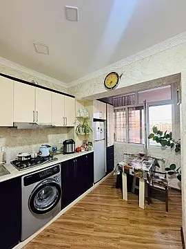 Satılır 2 otaqlı mənzil 65 m²
