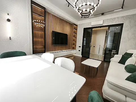 Kirayə verilir 2 otaqlı mənzil 90 m² — Bakı 2 otaq 90.00 m²