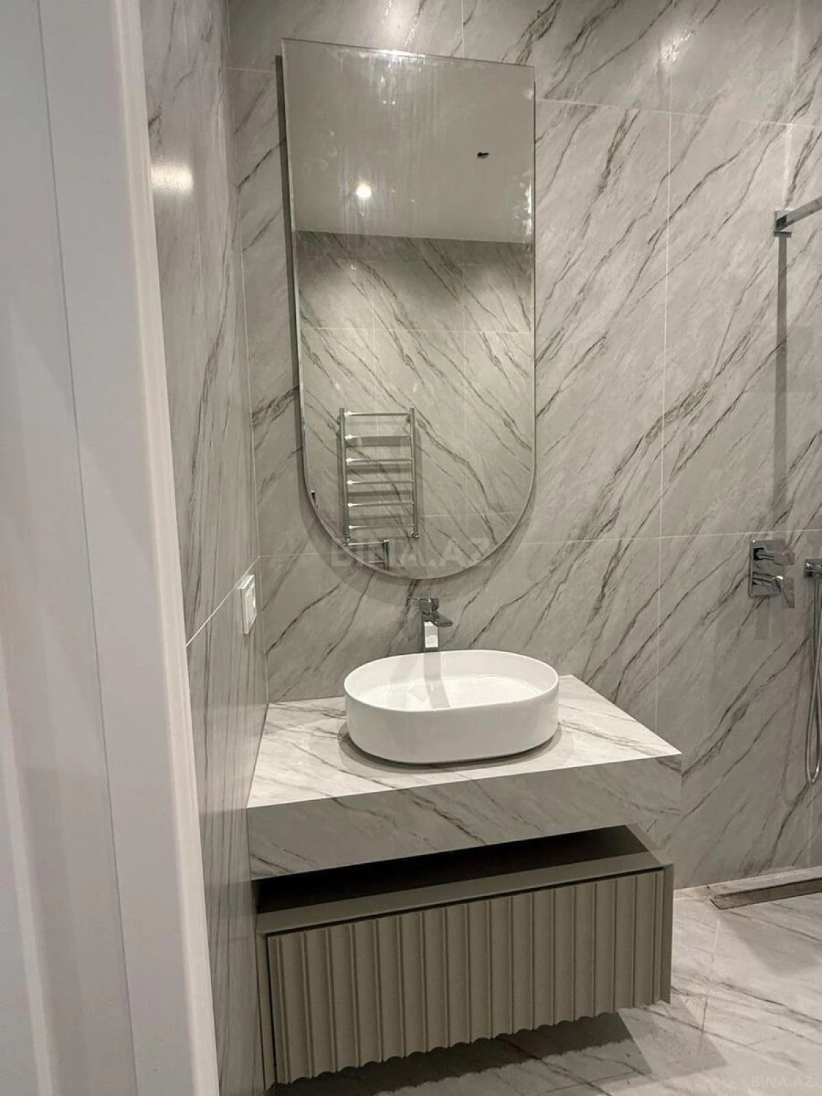 Satılır 1 otaqlı mənzil 58 m²