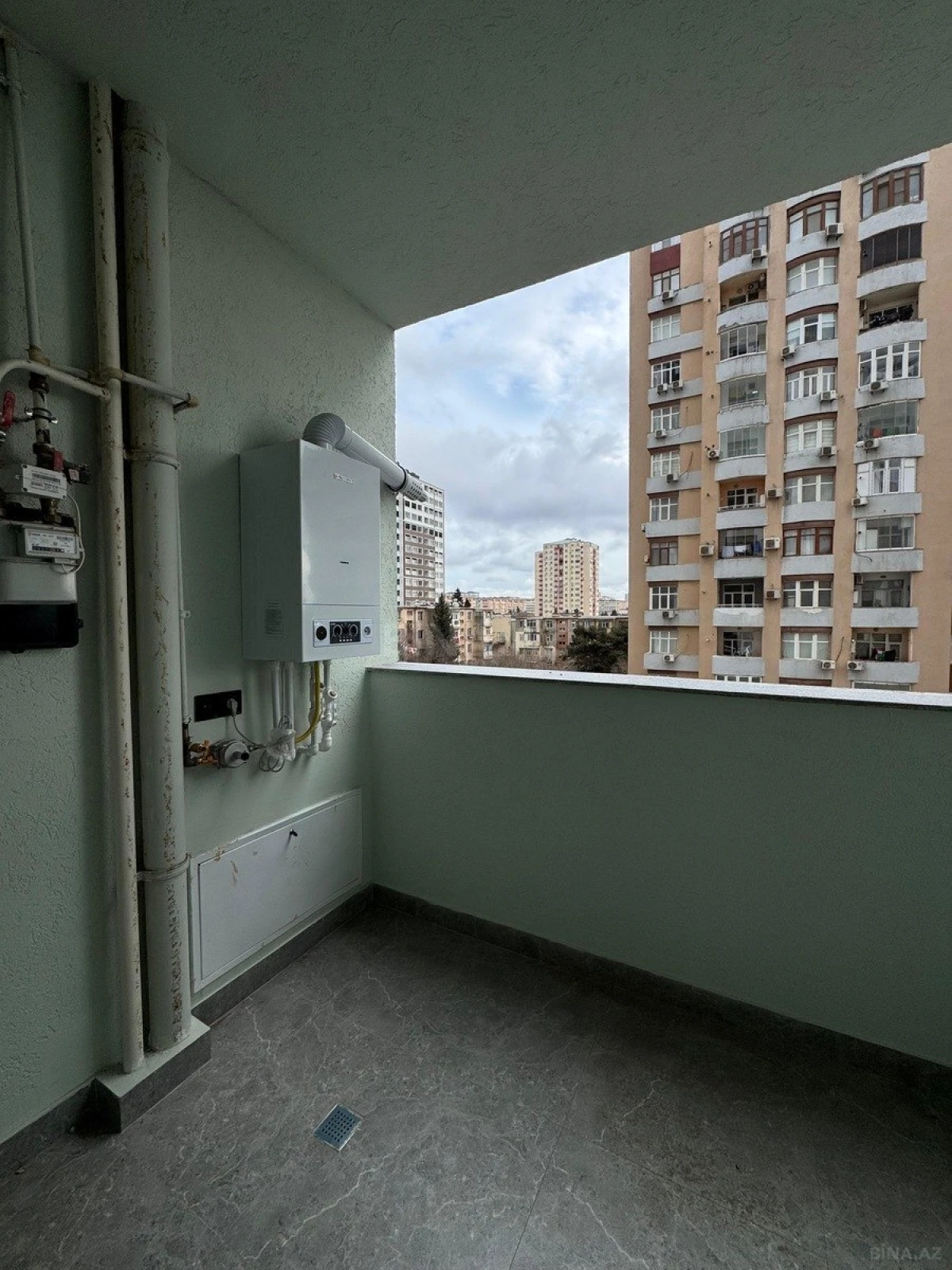 Satılır 3 otaqlı mənzil 86 m²