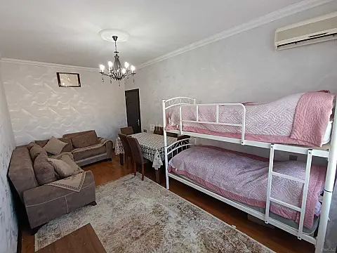 Satılır 2 otaqlı mənzil 65 m²