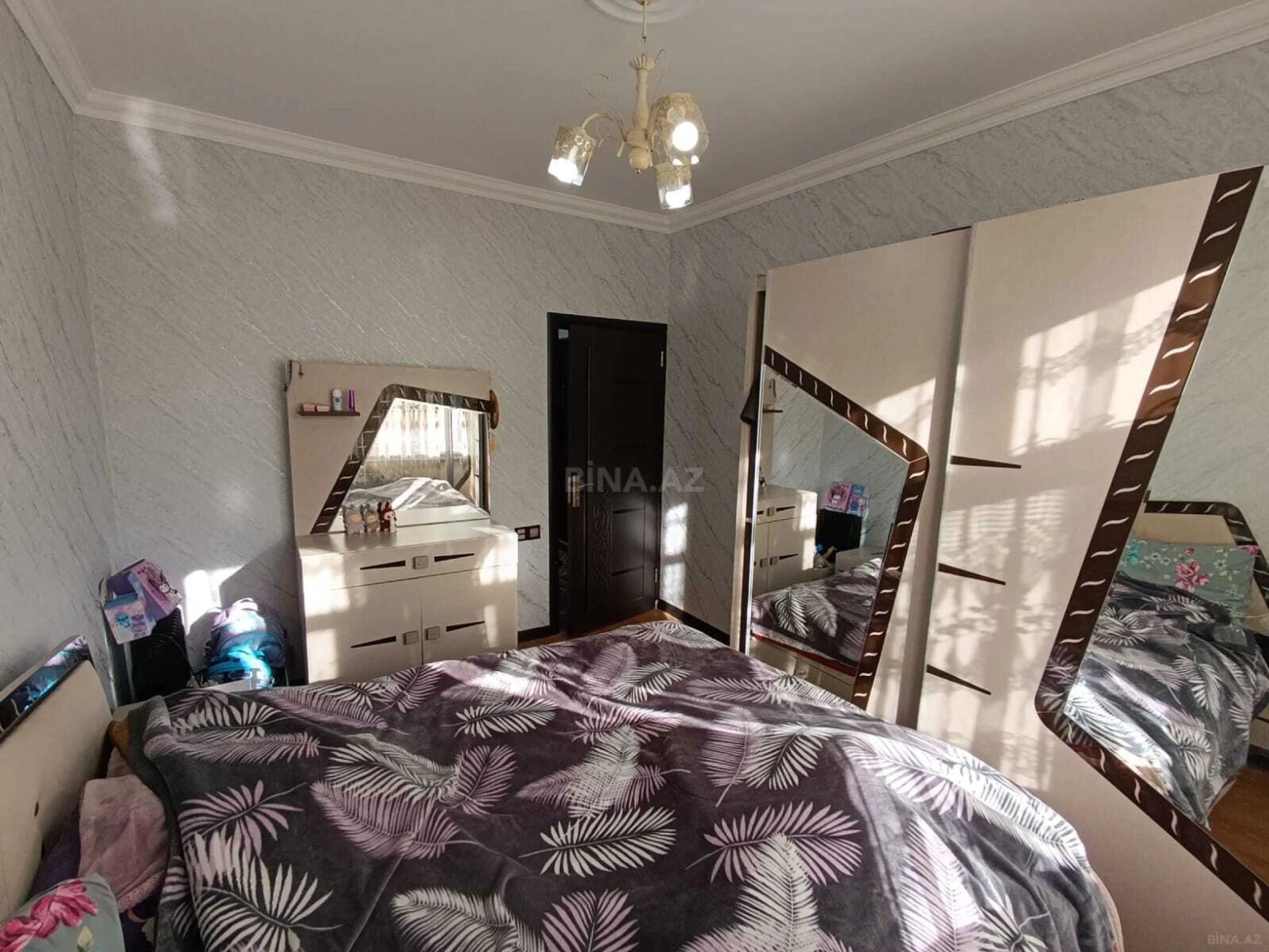 Satılır 2 otaqlı mənzil 65 m²