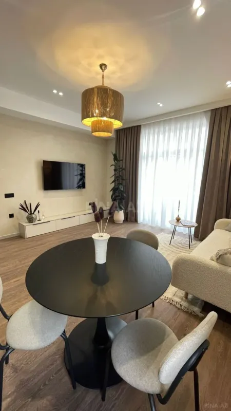 Satılır 2 otaqlı mənzil 60 m²