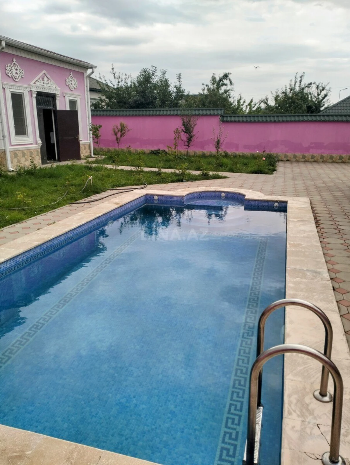 Kirayə verilir 5 otaqlı həyət evi 250 m²