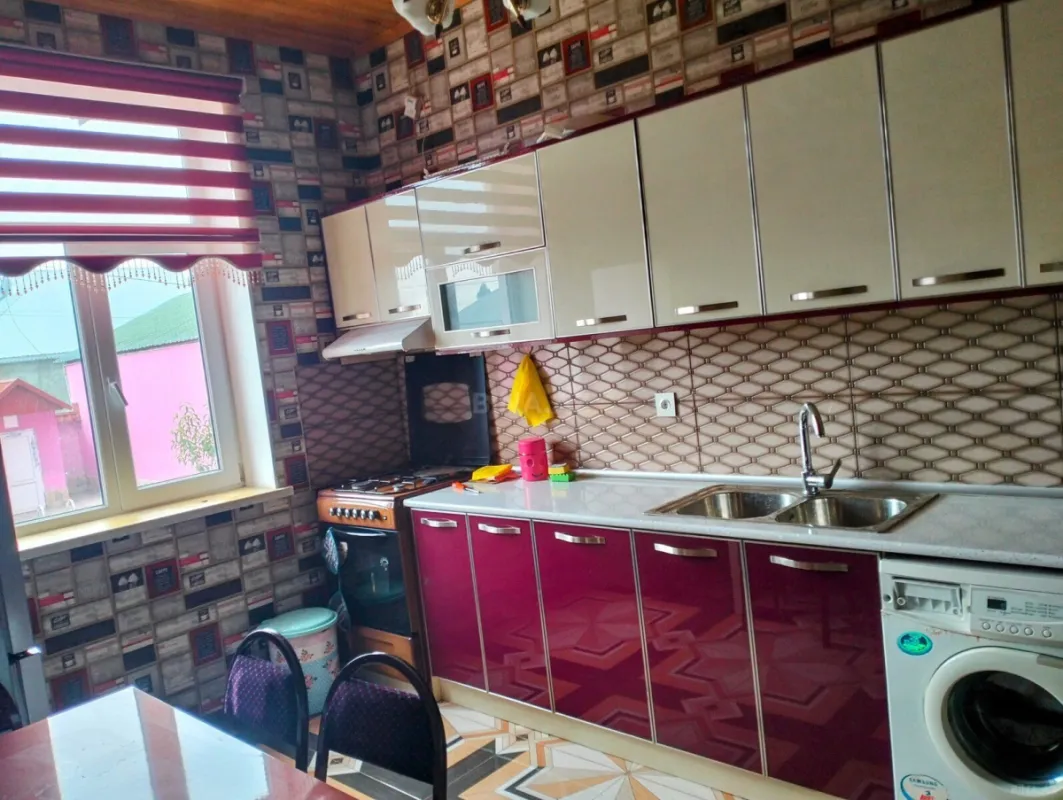 Kirayə verilir 5 otaqlı həyət evi 250 m²