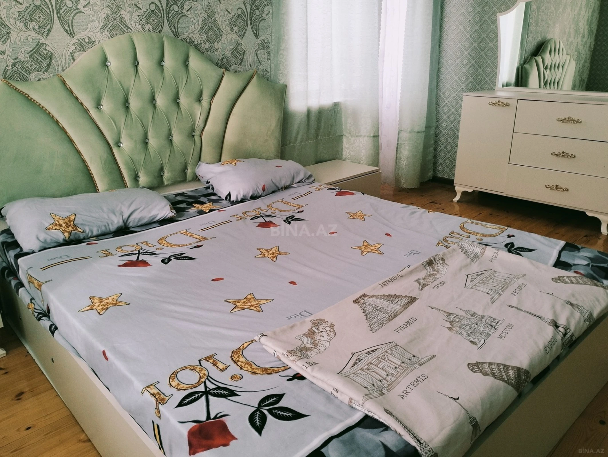 Kirayə verilir 5 otaqlı həyət evi 250 m²