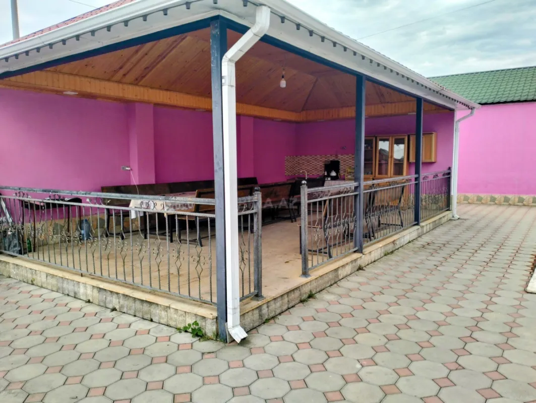 Kirayə verilir 5 otaqlı həyət evi 250 m²