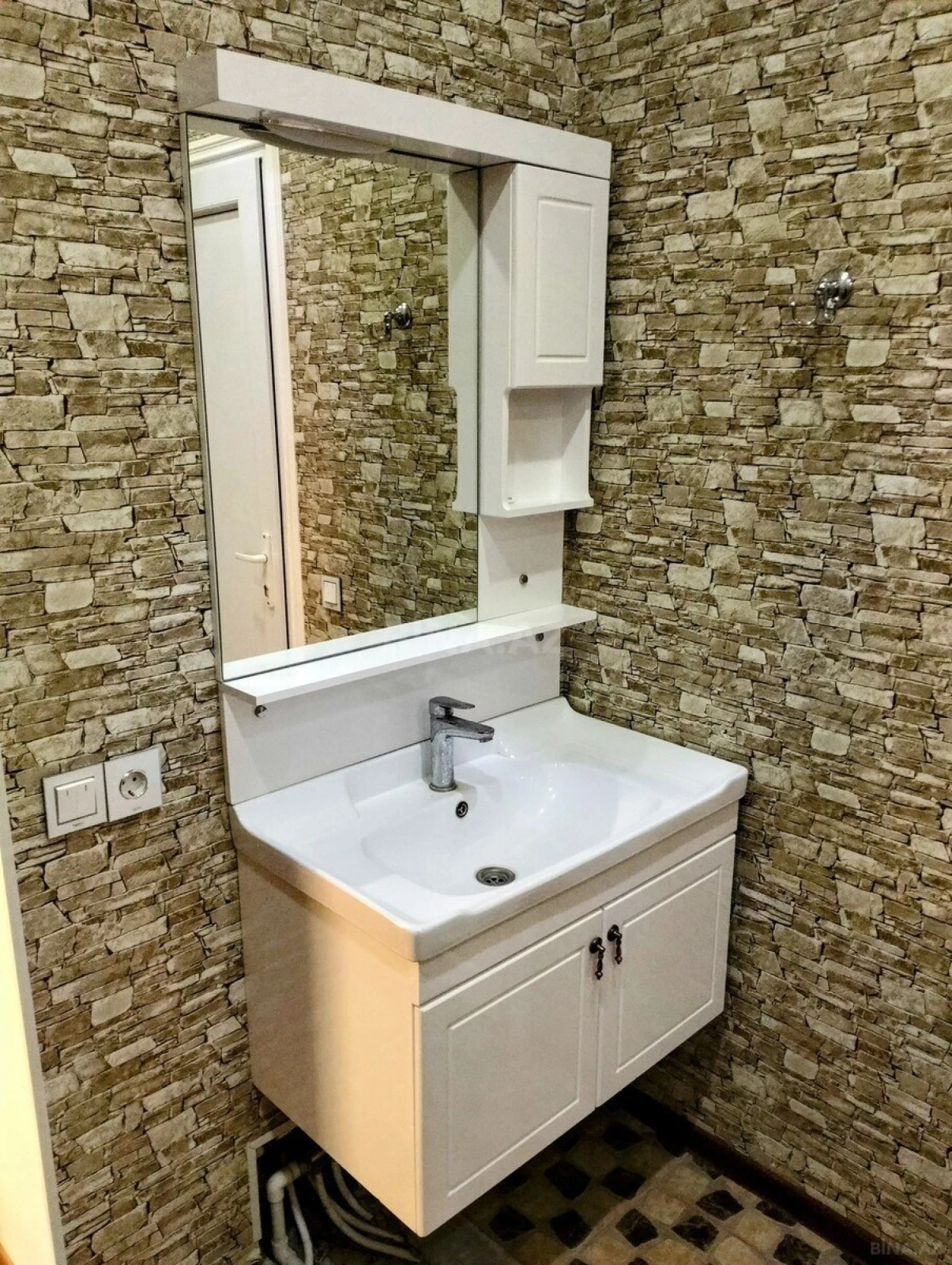 Kirayə verilir 5 otaqlı həyət evi 250 m²