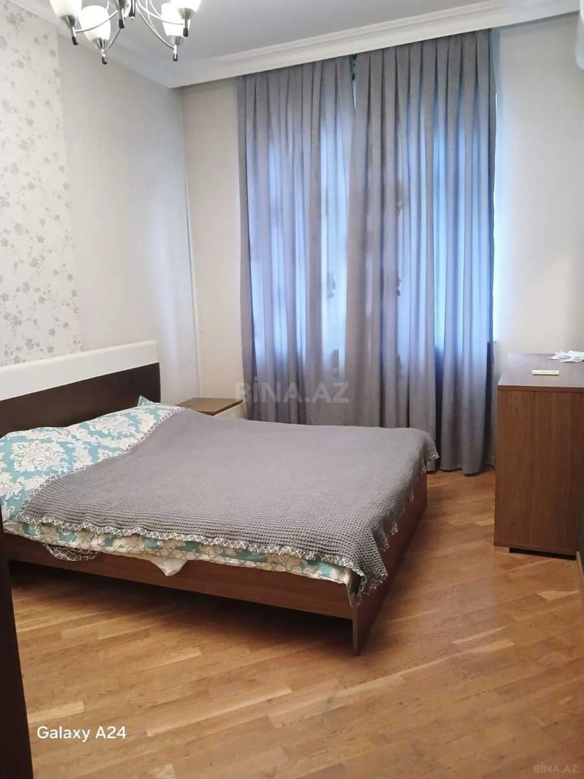 Kirayə verilir 2 otaqlı mənzil 95 m²
