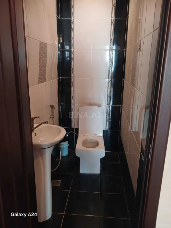 Kirayə verilir 2 otaqlı mənzil 95 m²