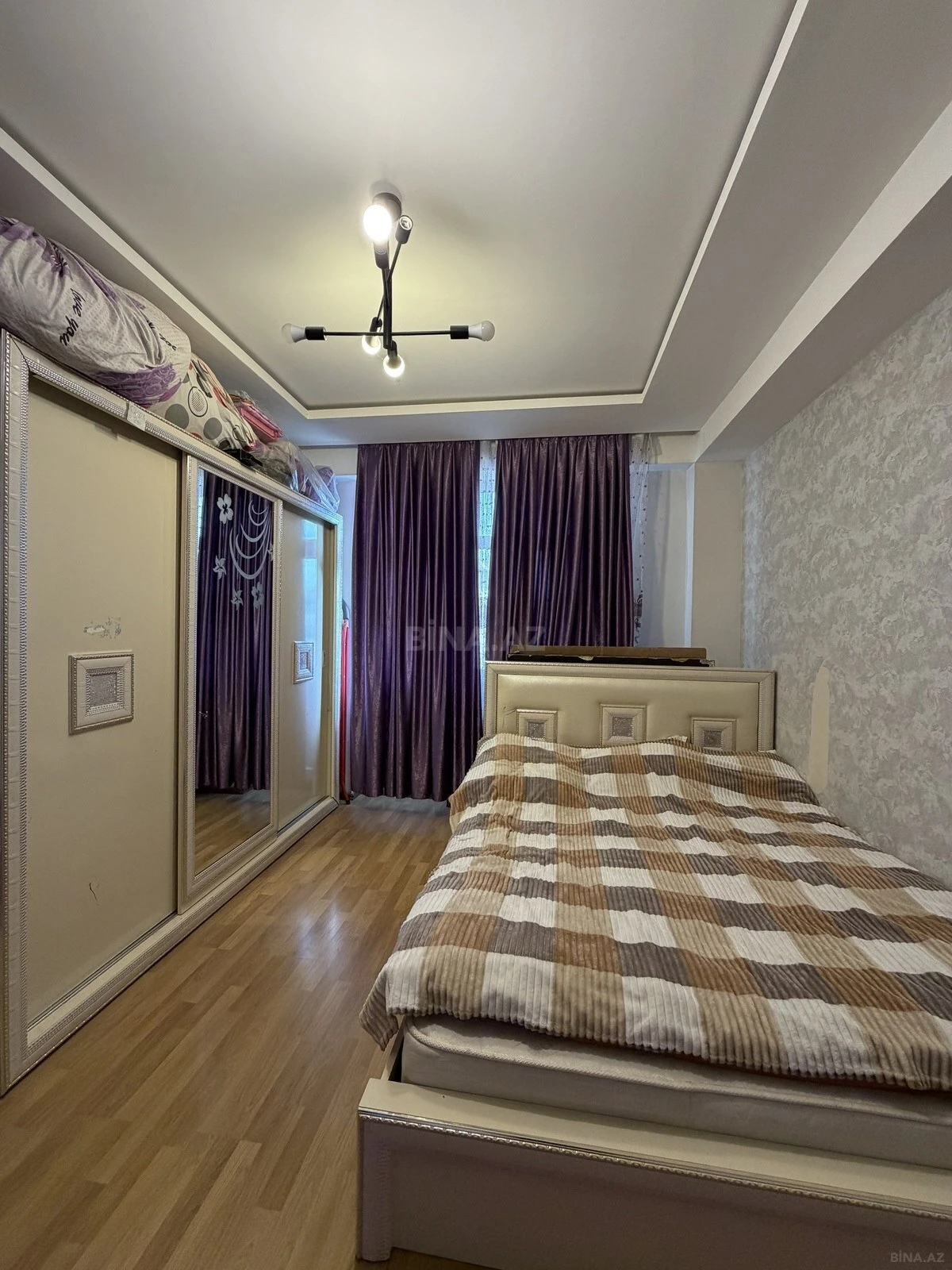 Satılır 2 otaqlı mənzil 75 m²