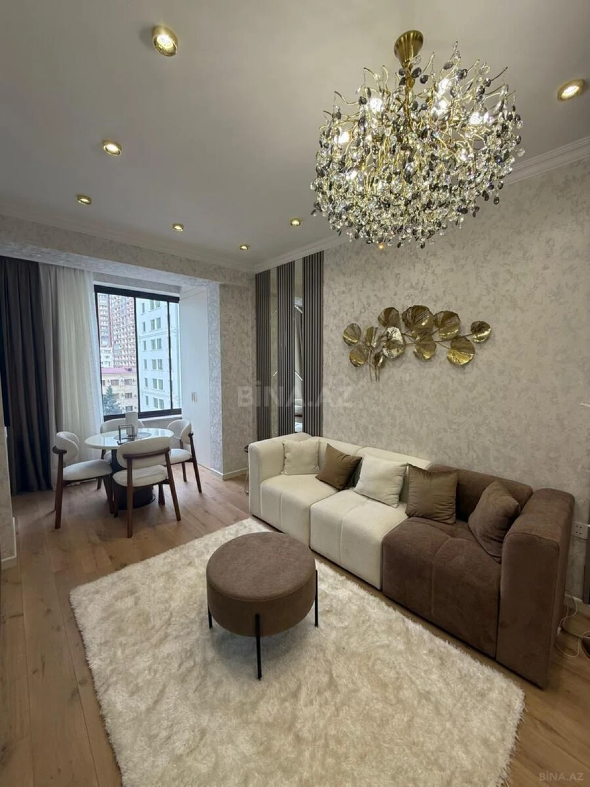 Kirayə verilir 2 otaqlı mənzil 60 m²