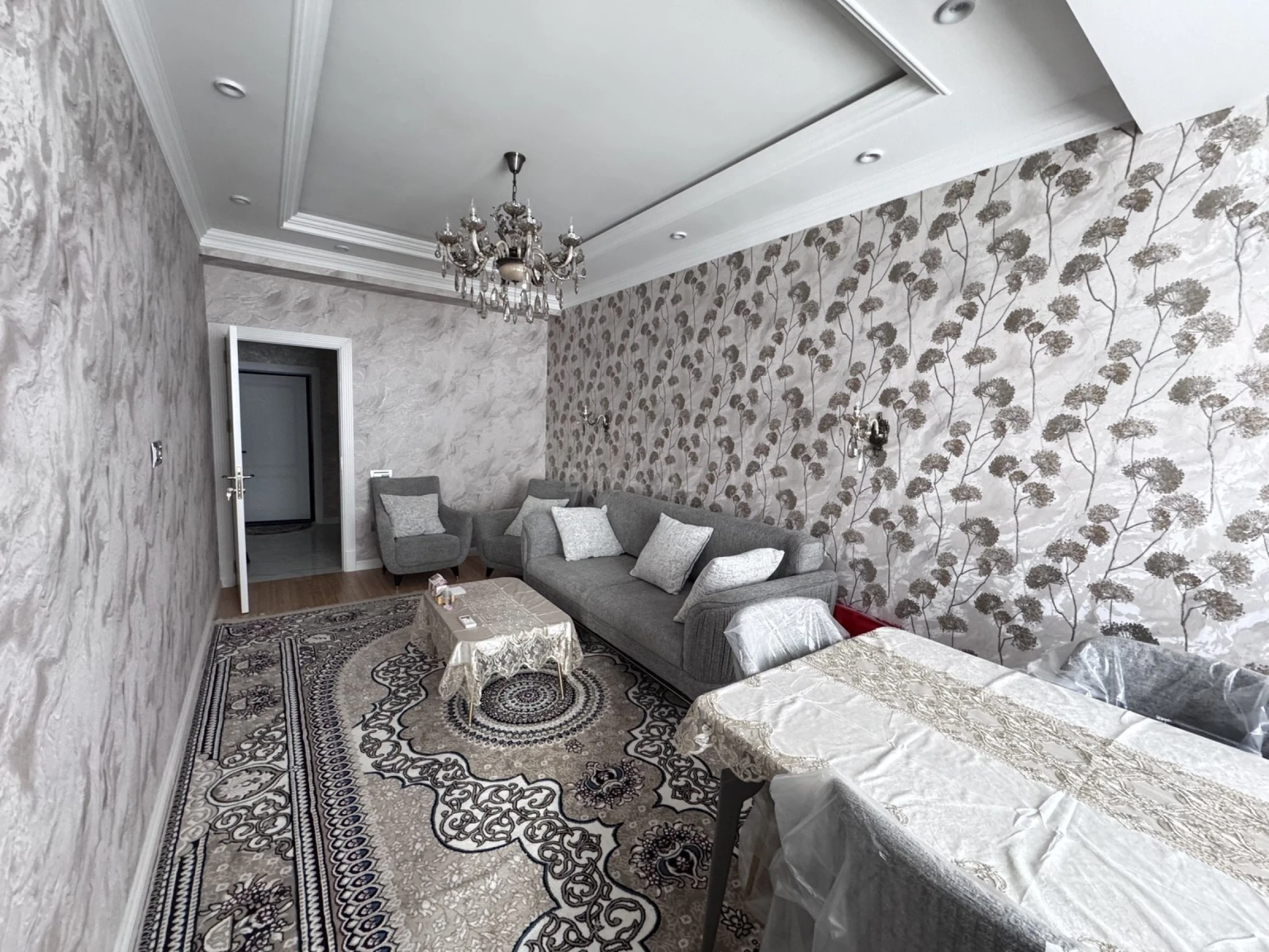 Kirayə verilir 2 otaqlı mənzil 60 m²