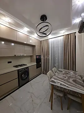 Kirayə verilir 2 otaqlı mənzil 107 m²