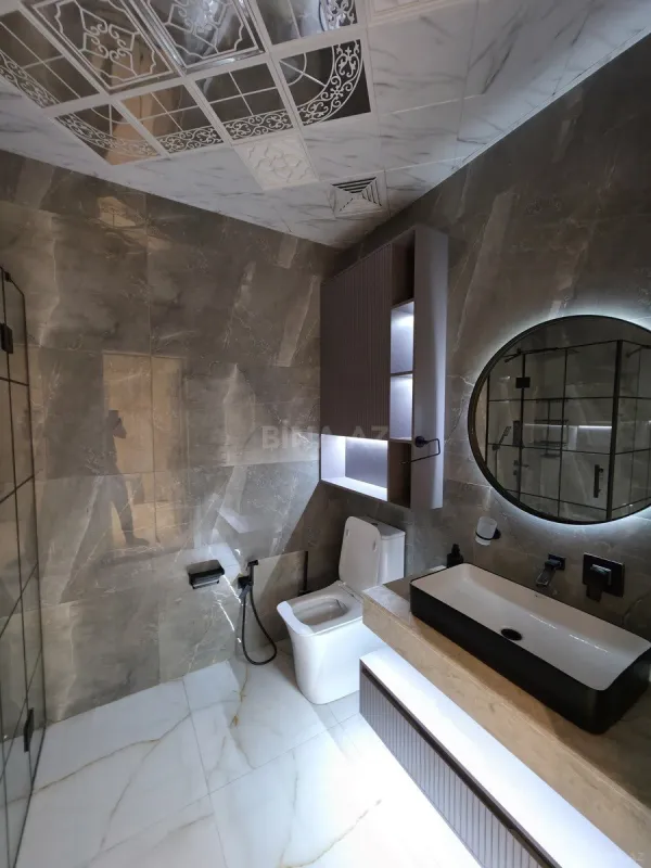 Kirayə verilir 2 otaqlı mənzil 107 m²